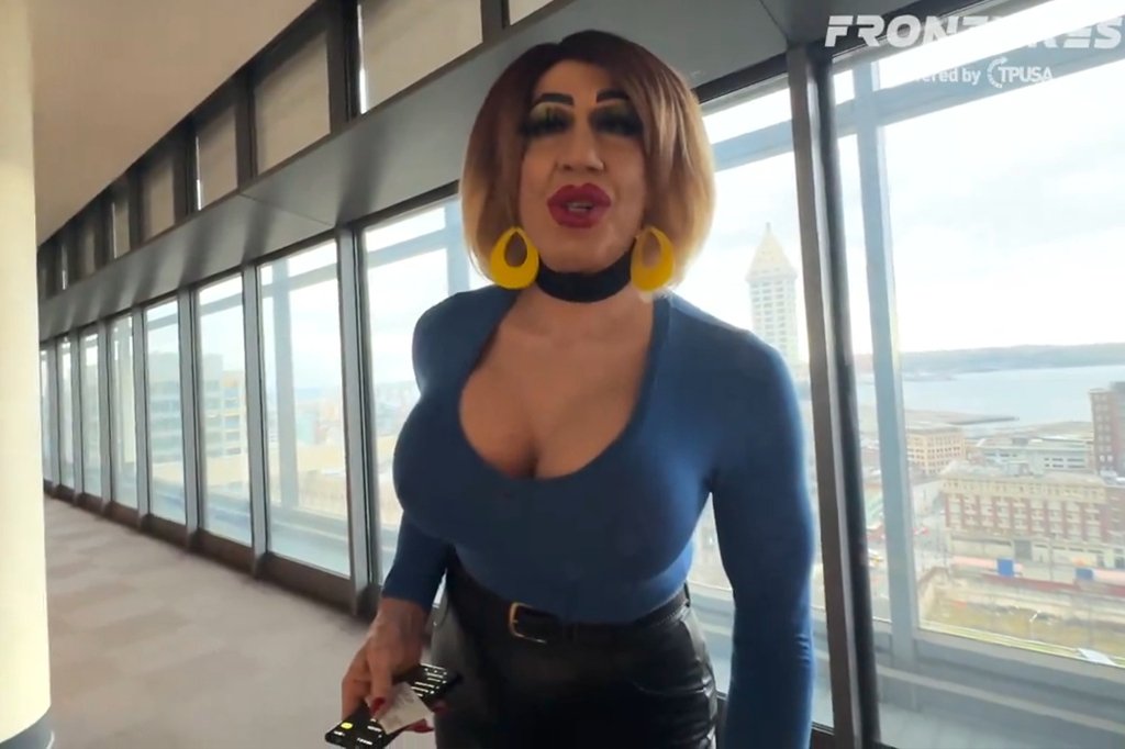 seattle-transgender-attorney-seen-wearing-79515820.jpg